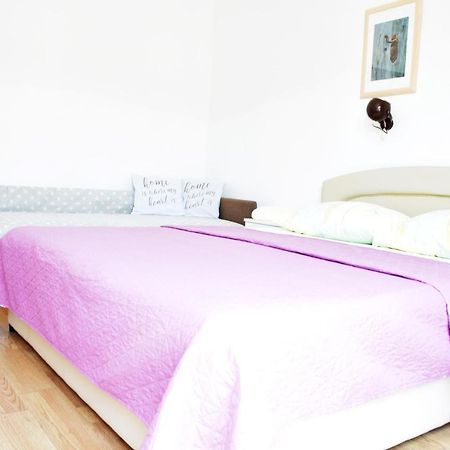 Guest House Tina ราบ ภายนอก รูปภาพ
