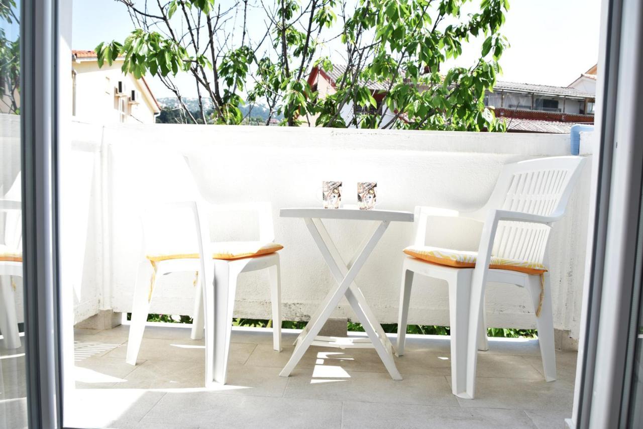 Guest House Tina ราบ ภายนอก รูปภาพ
